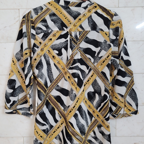 Latin Quarters Top - Picture 5 of 9